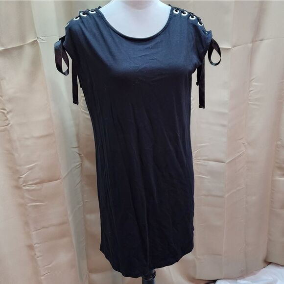 Sincerely Jules Black Grommet Lace Up Mini Shift Dress Size Small - Picture 4 of 9